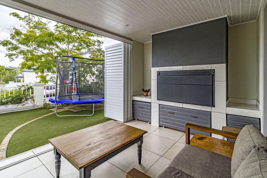 3 Bedroom Property for Sale in Heldervue Western Cape